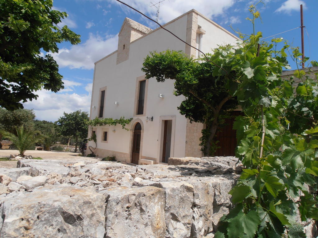 Masseria Nonna Angela 普蒂尼亚诺 外观 照片